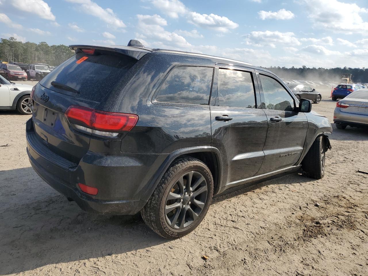 2018 JEEP GRAND CHER - Image 3