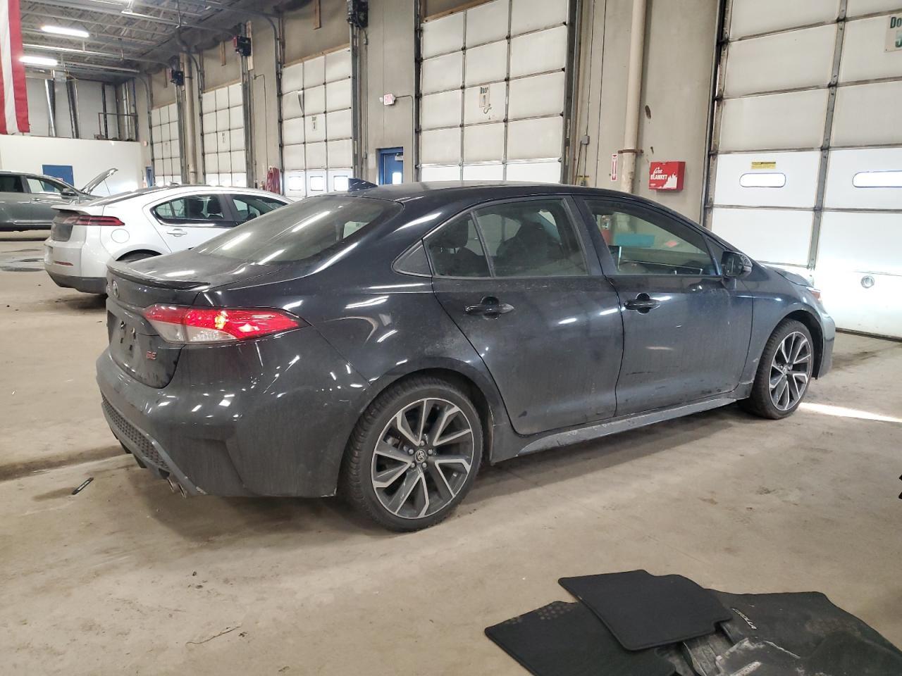 2020 TOYOTA COROLLA SE - Фото 3