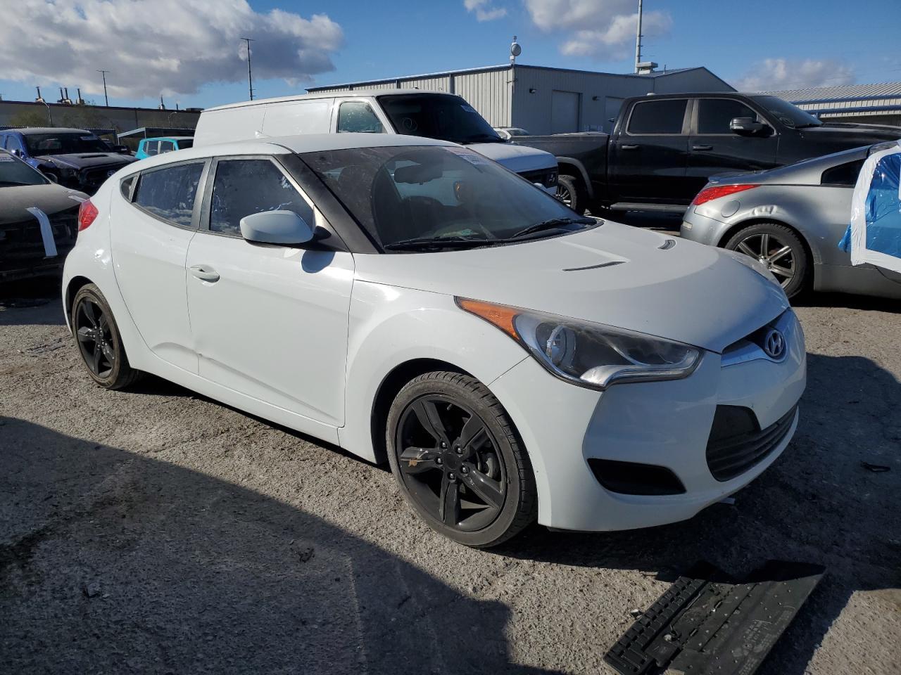 2014 HYUNDAI VELOSTER - Фото 4