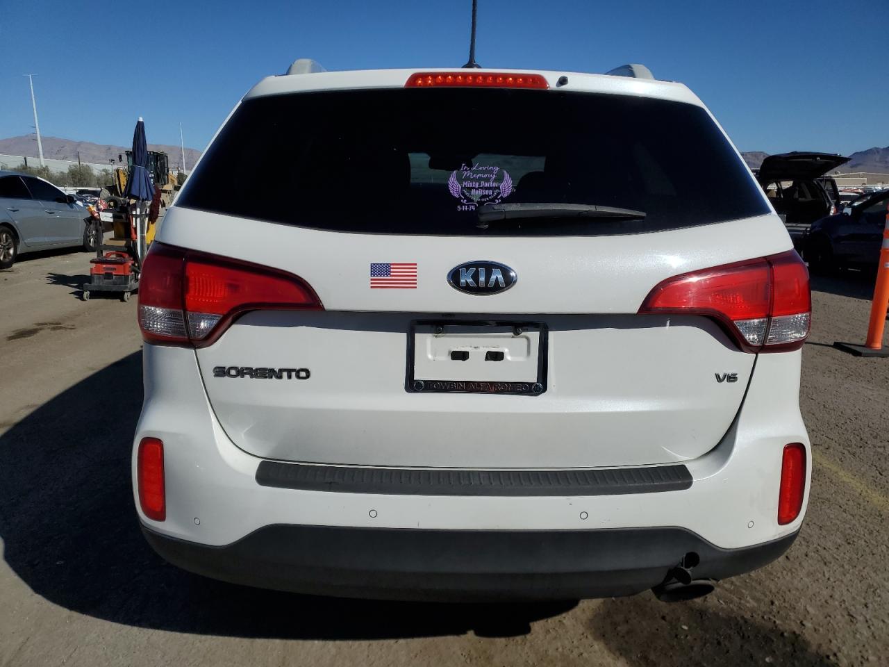 2015 KIA SORENTO LX - Image 6