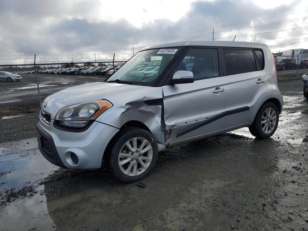 2013 KIA SOUL +