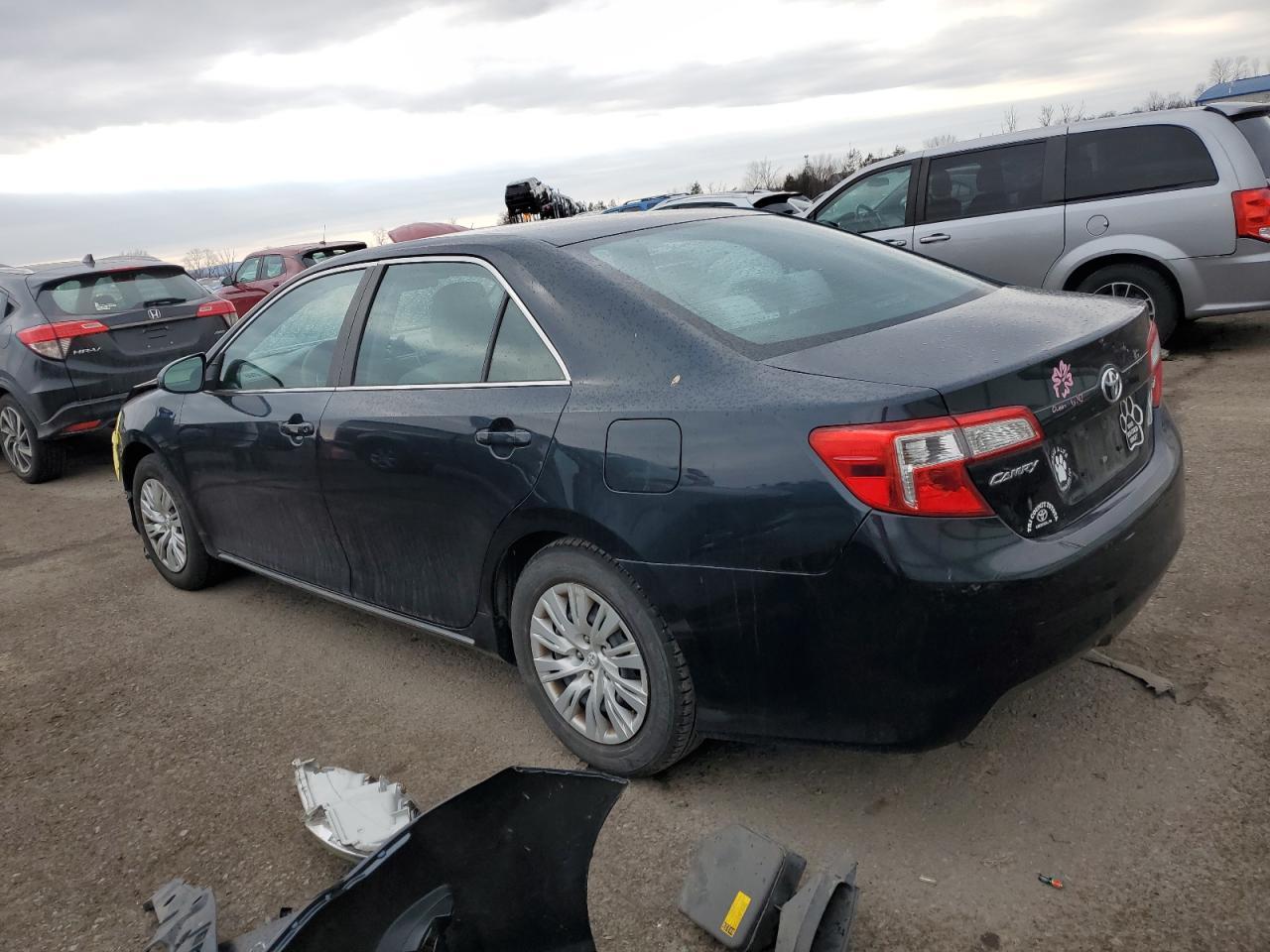 2014 TOYOTA CAMRY L - Фото 2