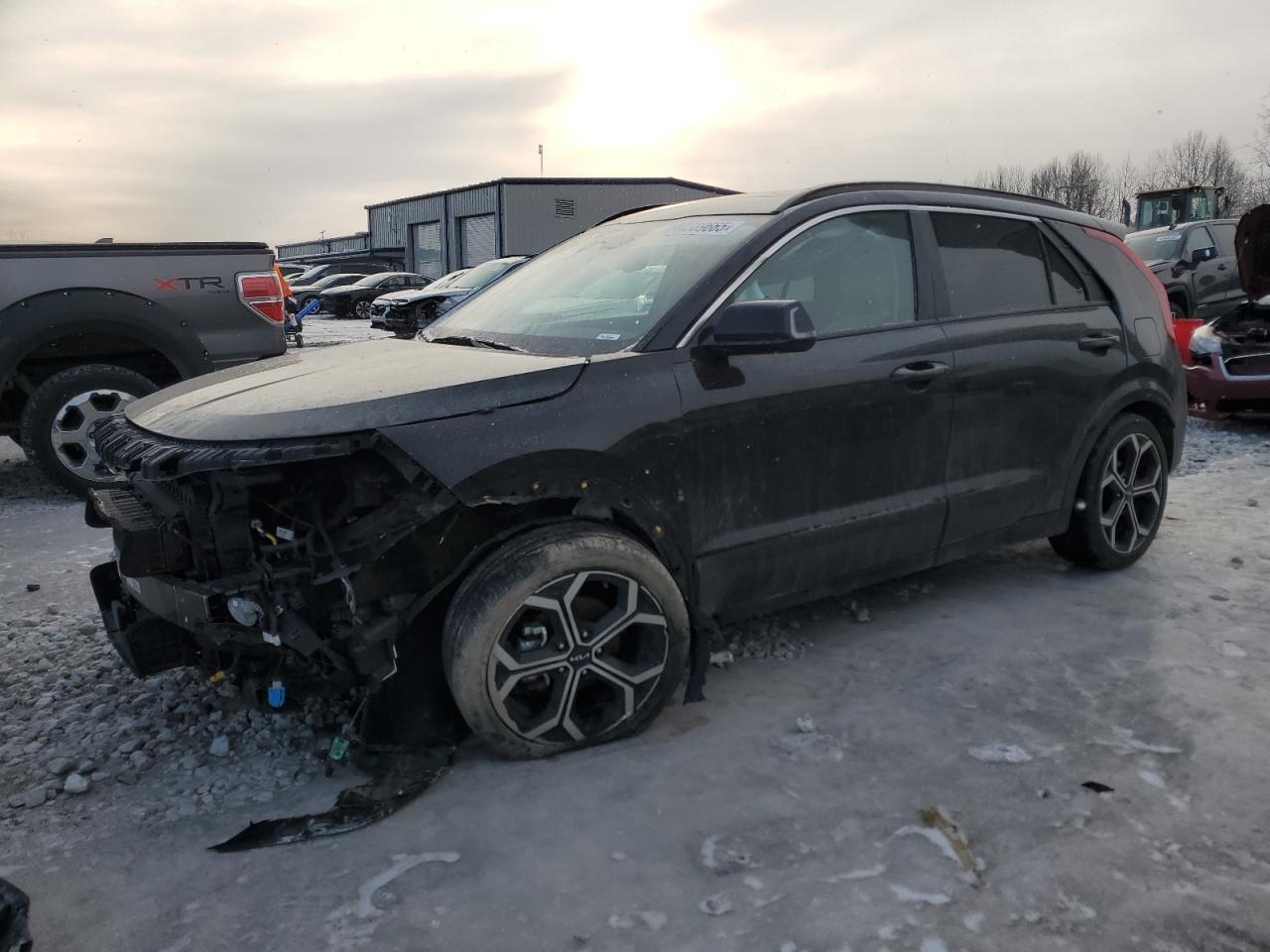 2023 KIA NIRO EX