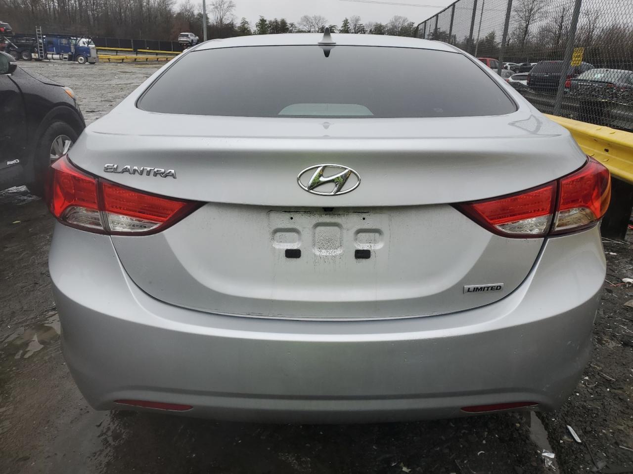 2013 HYUNDAI ELANTRA GL - Image 6