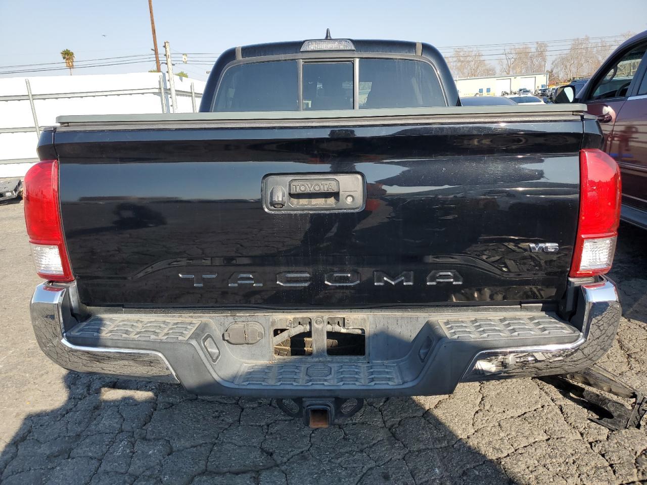 2017 TOYOTA TACOMA DOU - Фото 6