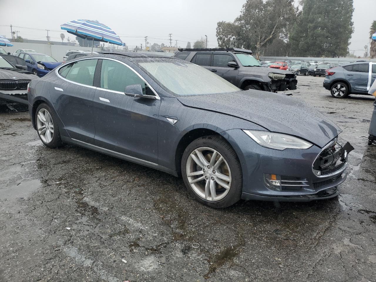 2015 TESLA MODEL S 85 - Image 4