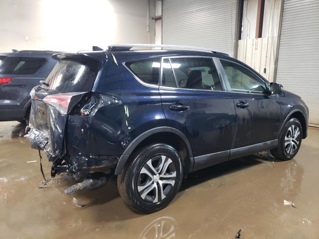 2017 TOYOTA RAV4 LE - Image 3