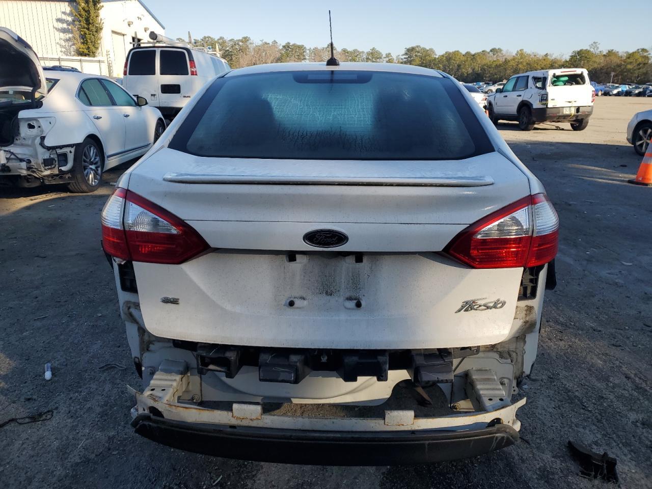 2019 FORD FIESTA SE - Image 6