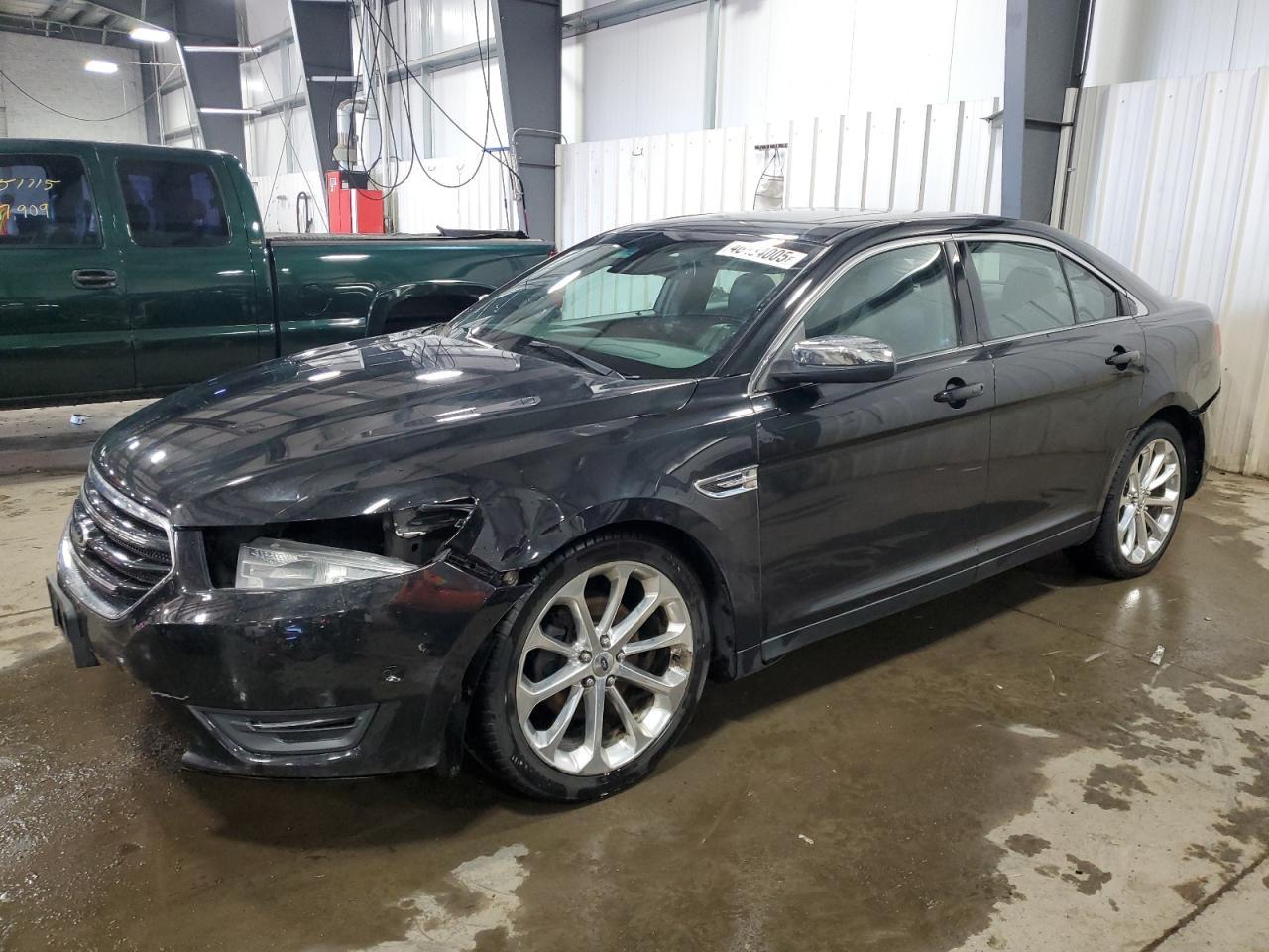 2013 FORD TAURUS LIM