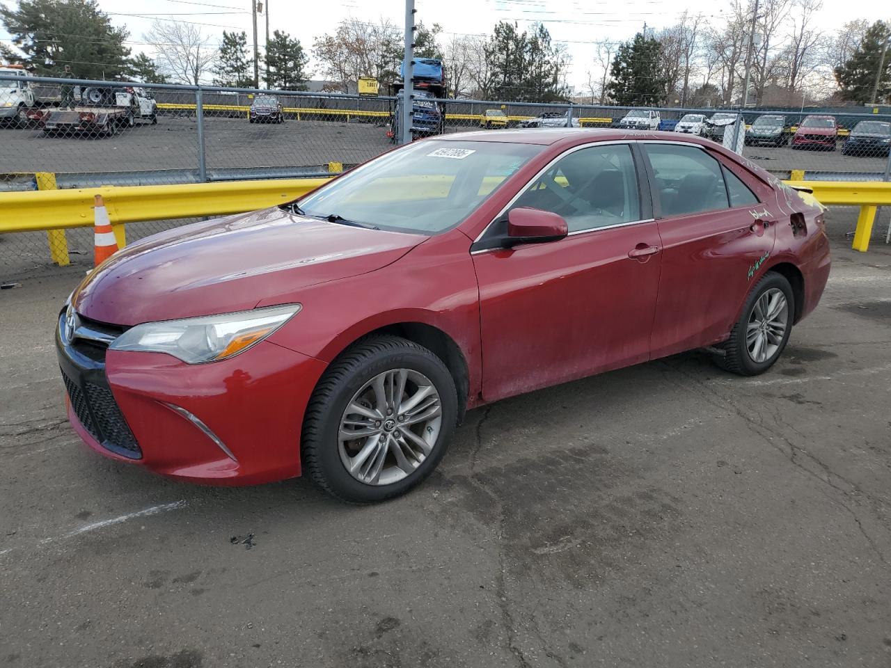 2015 TOYOTA CAMRY LE
