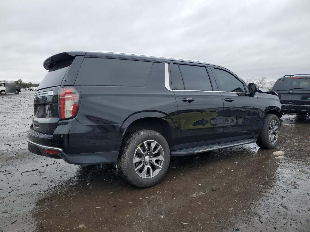 2021 CHEVROLET SUBURBAN K - Image 3