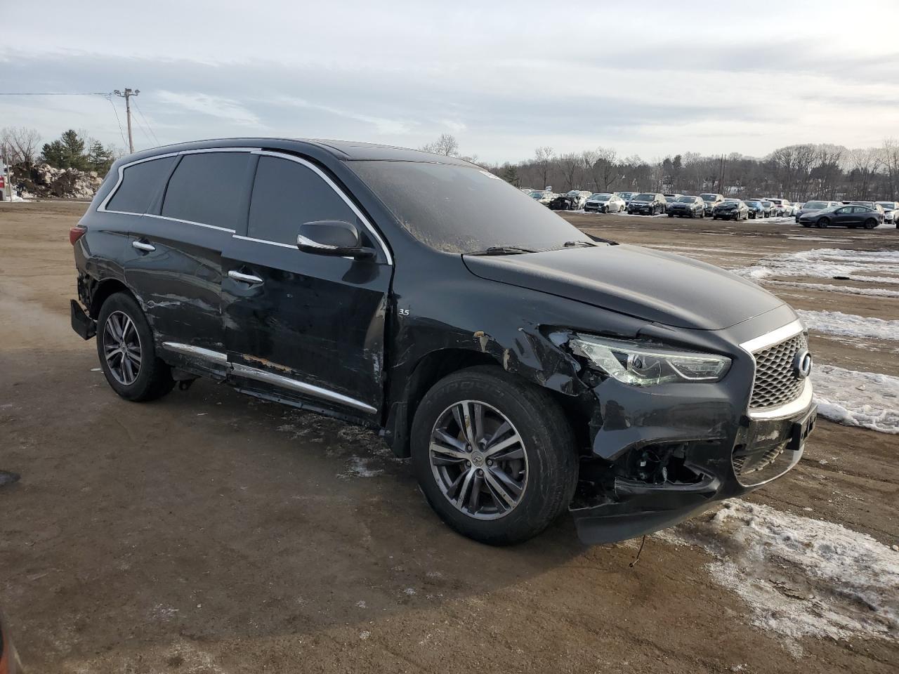 2019 INFINITI QX60 LUXE - Image 4