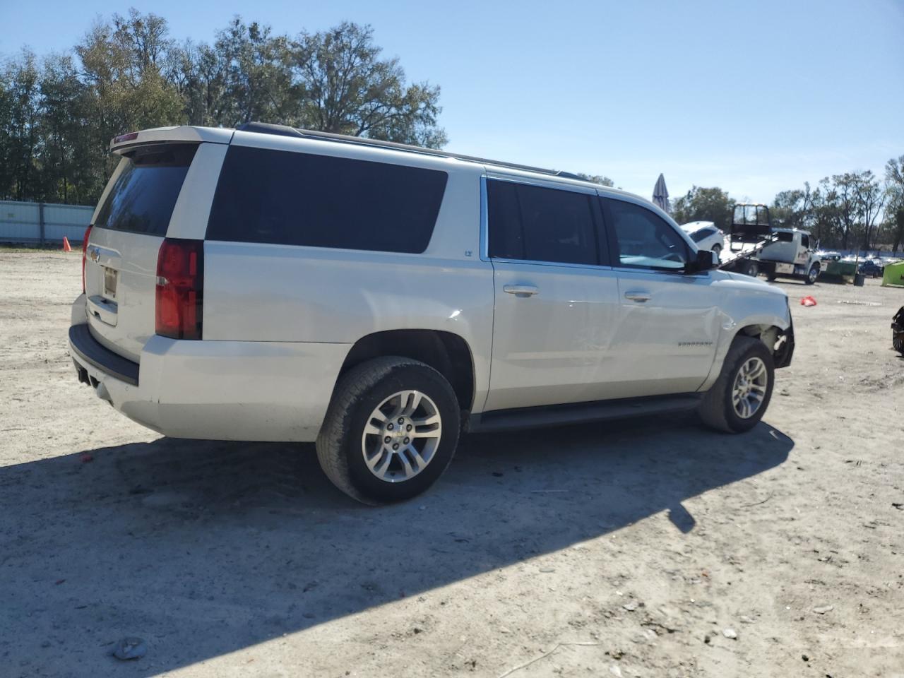 2015 CHEVROLET SUBURBAN C - Image 3