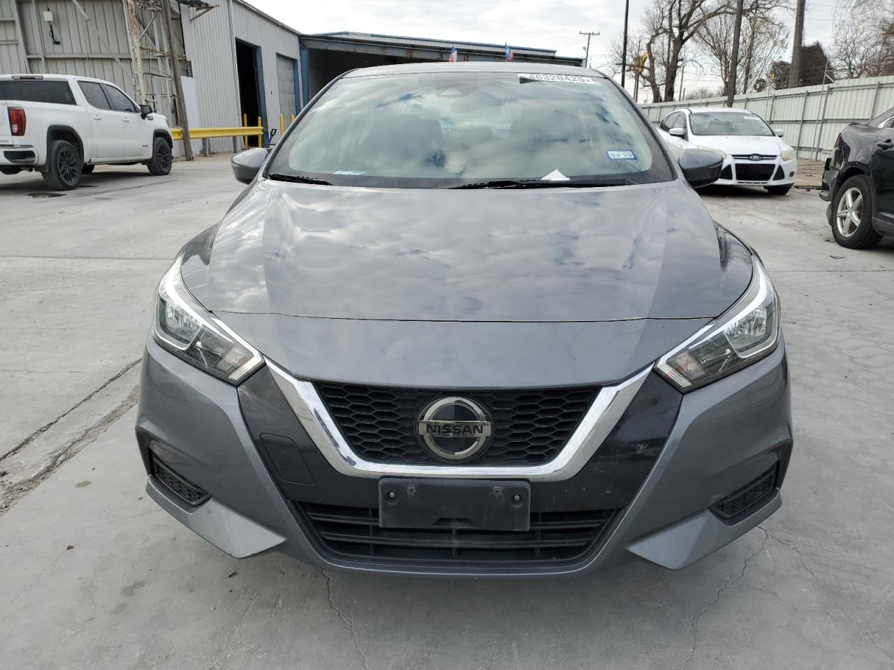 2021 NISSAN VERSA SV - Фото 5