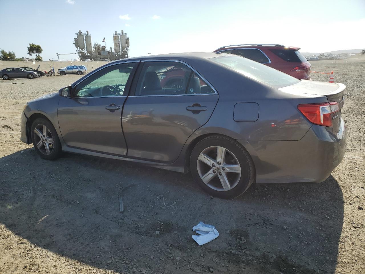 2013 TOYOTA CAMRY L - Фото 2