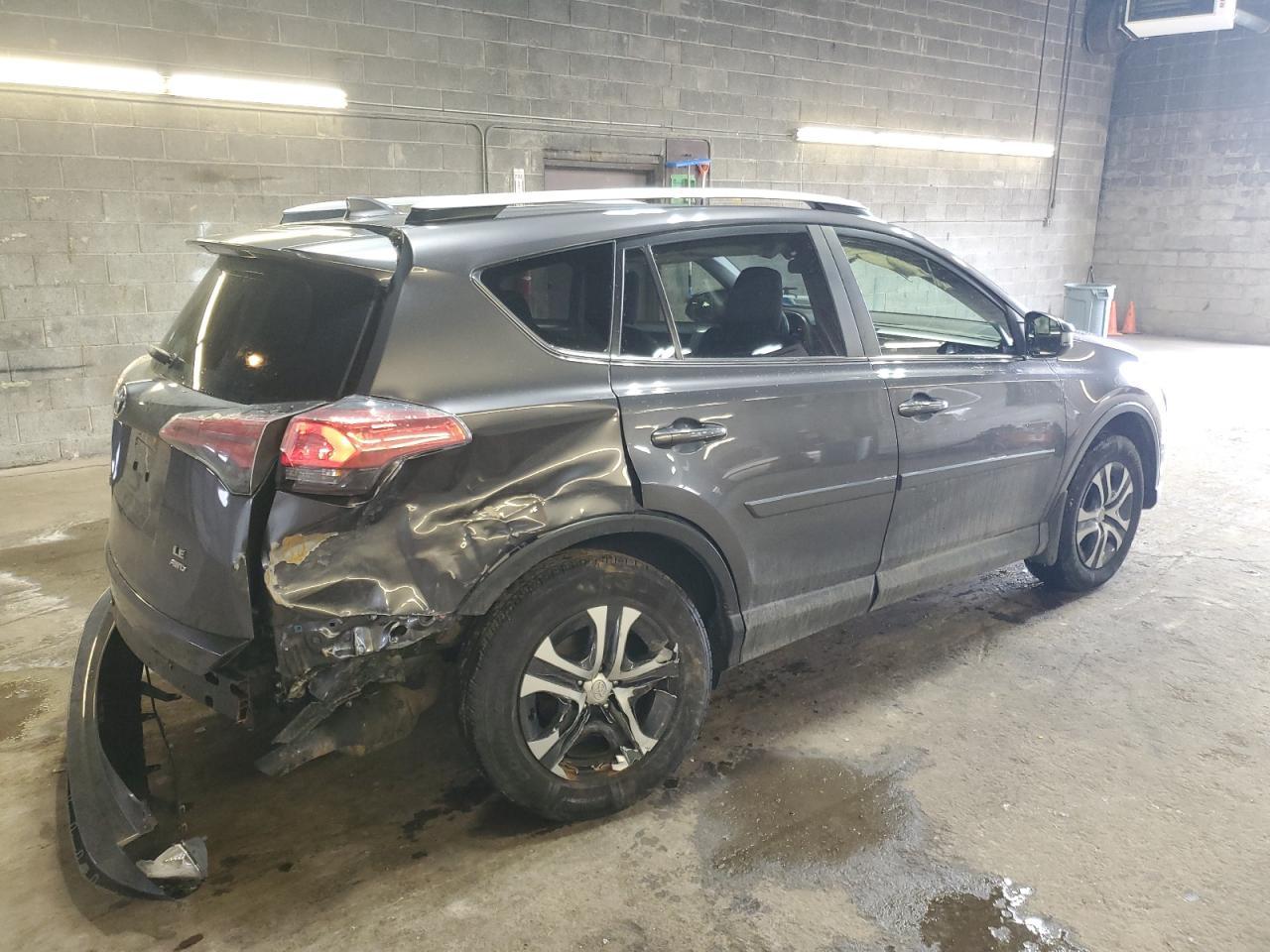2017 TOYOTA RAV4 LE - Фото 3