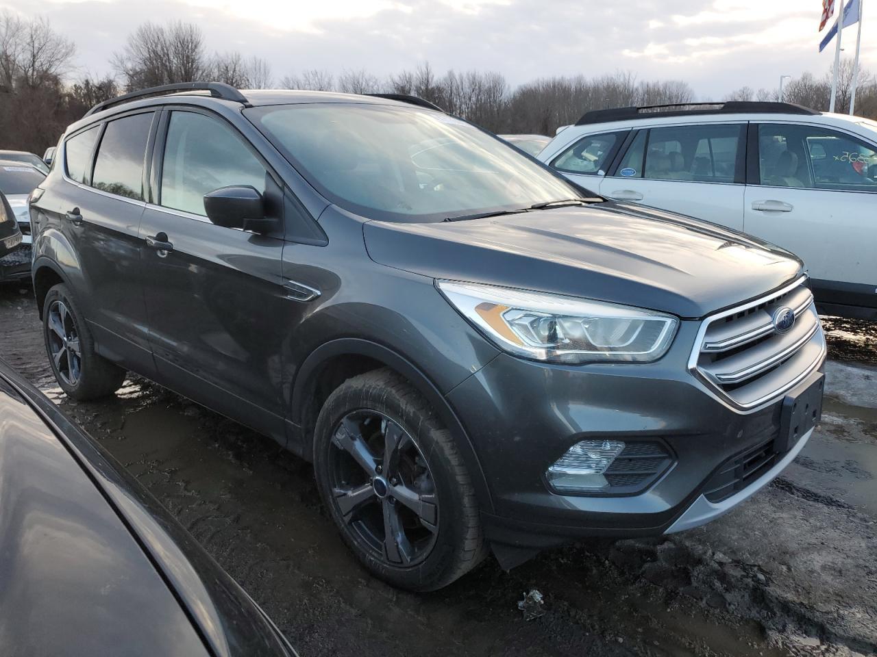 2017 FORD ESCAPE SE - Фото 4