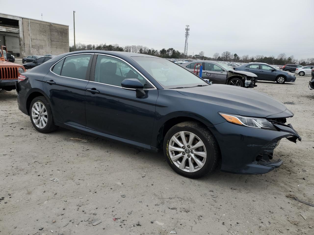 2018 TOYOTA CAMRY L - Фото 4