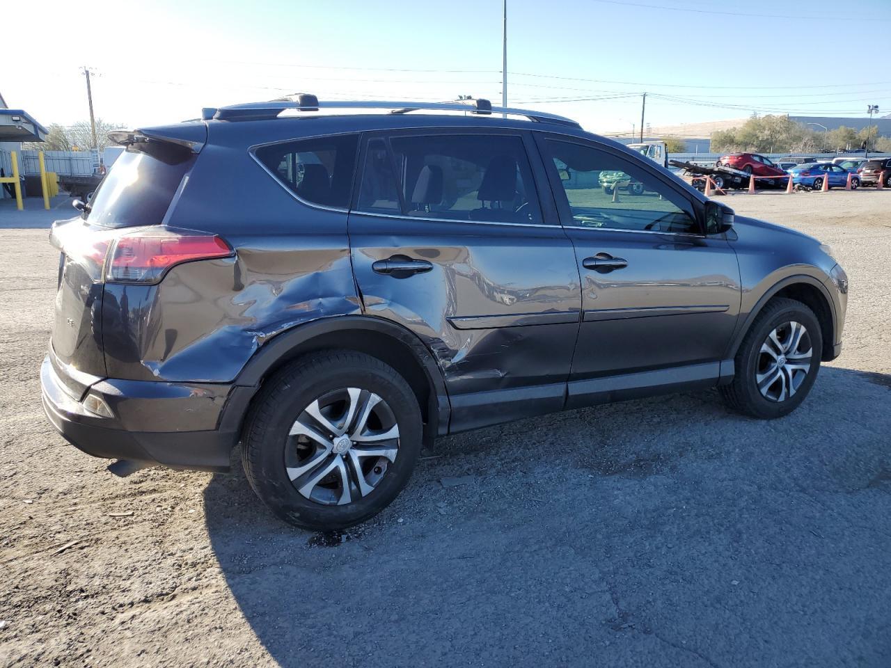 2018 TOYOTA RAV4 LE - Image 3