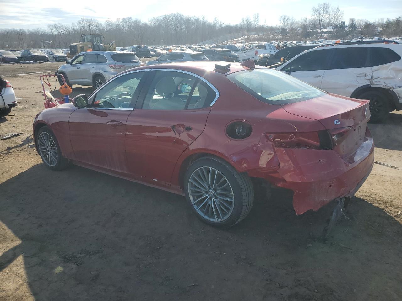 2017 ALFA ROMEO GIULIA TI - Фото 2