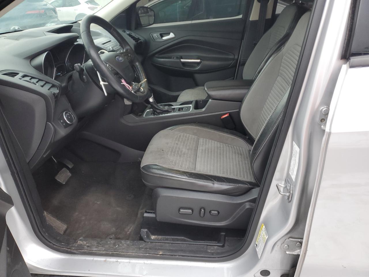 2017 FORD ESCAPE SE - Фото 7