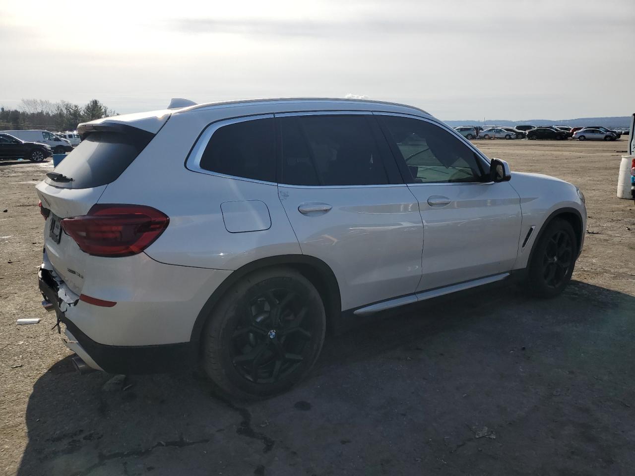 2021 BMW X3 XDRIVE3 - Фото 3