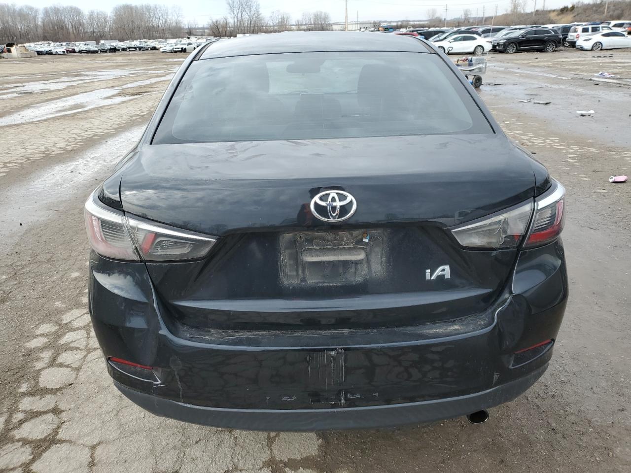 2017 TOYOTA YARIS IA - Image 6