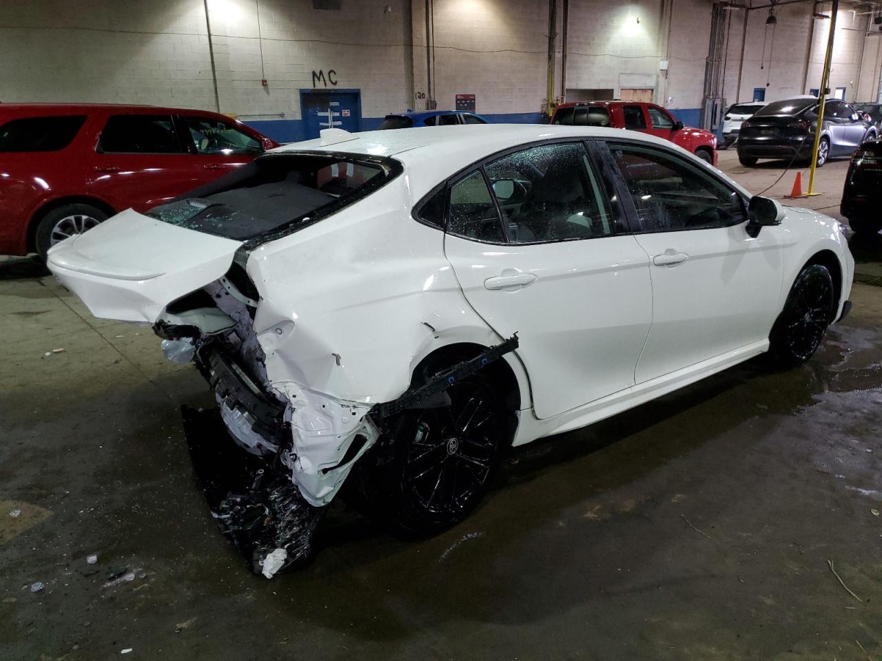 2025 TOYOTA CAMRY XSE - Фото 3