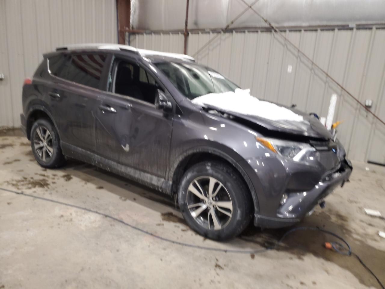 2016 TOYOTA RAV4 XLE - Image 4