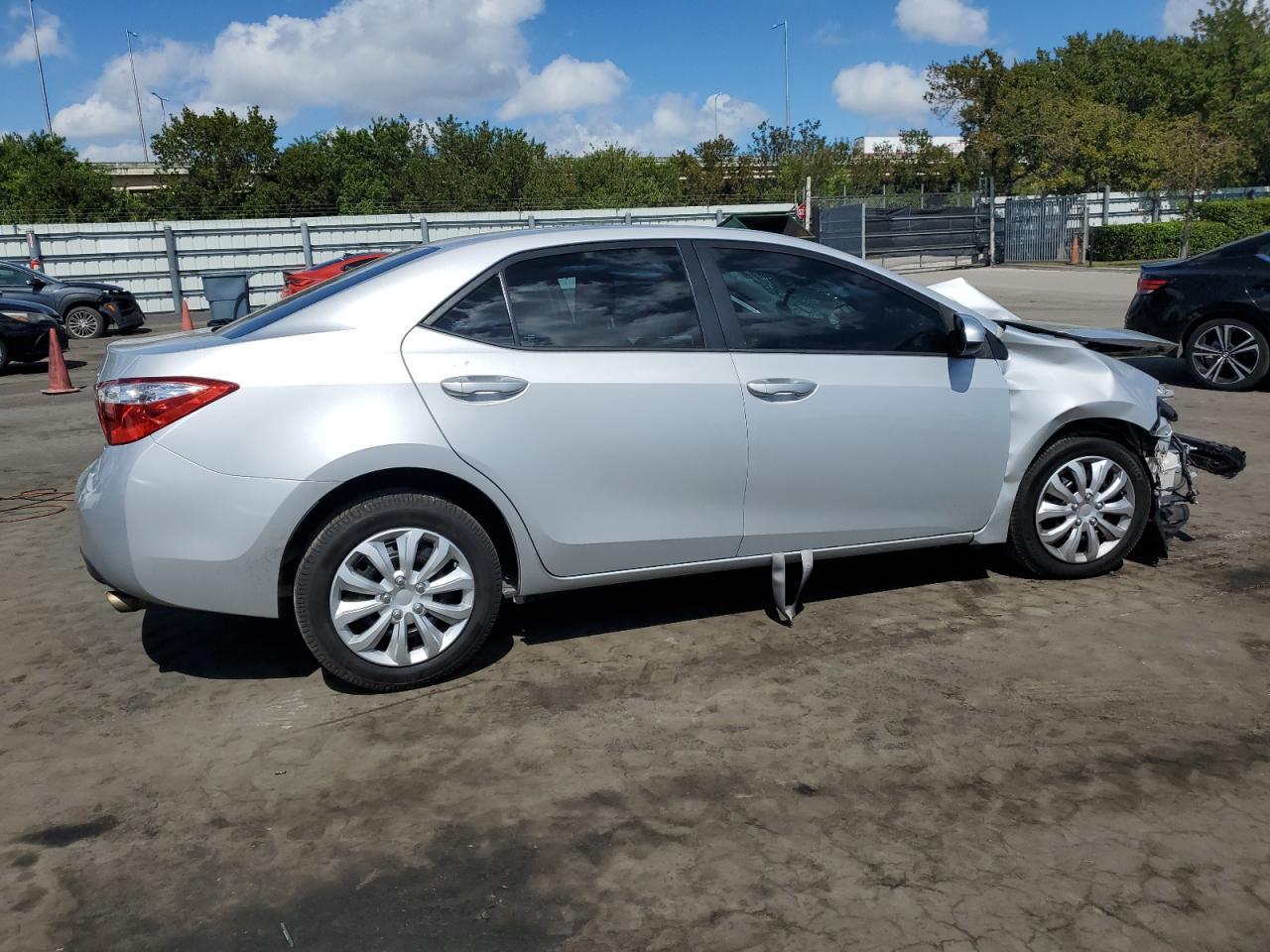 2015 TOYOTA COROLLA L - Image 3