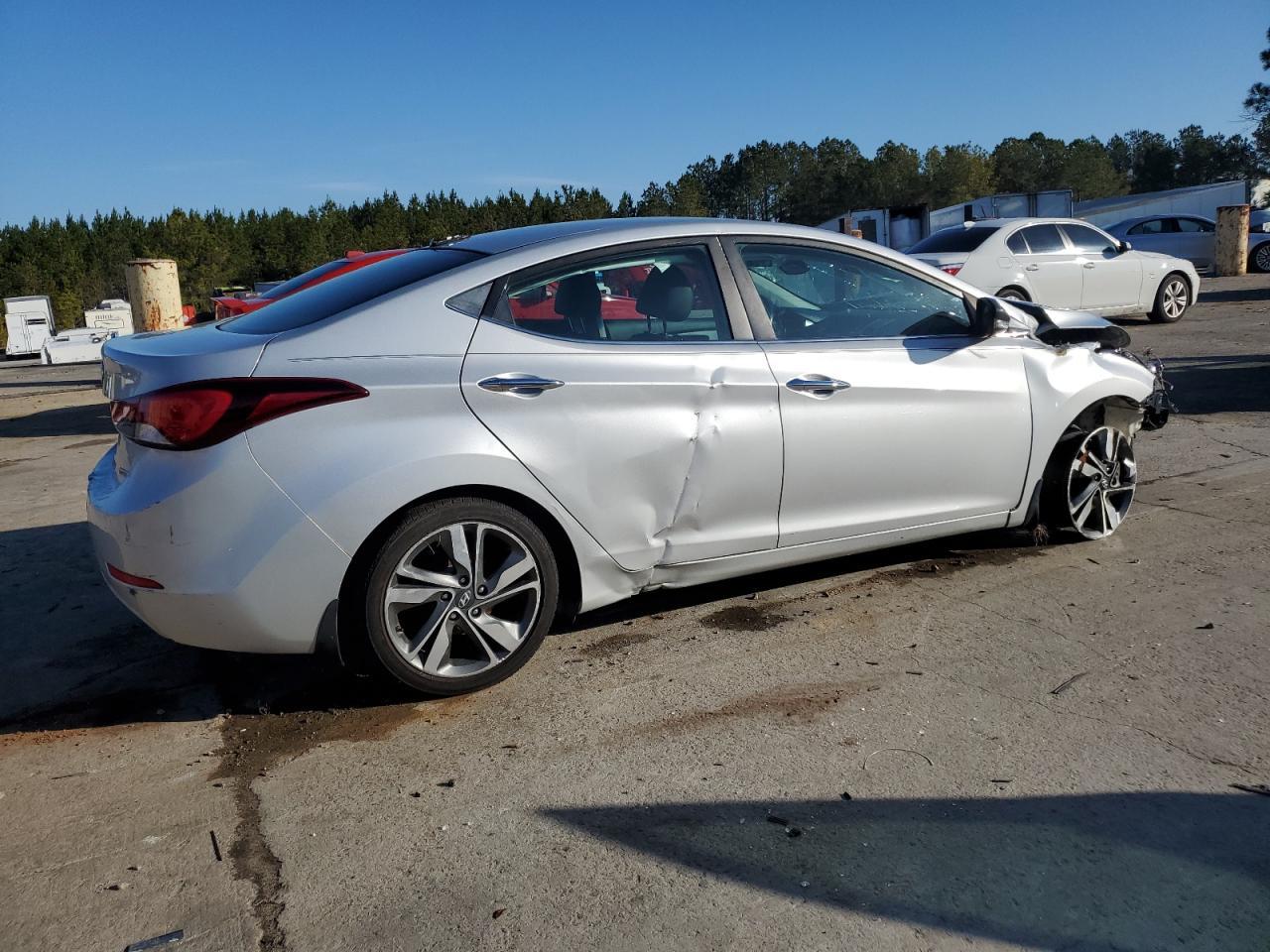 2015 HYUNDAI ELANTRA SE - Image 3