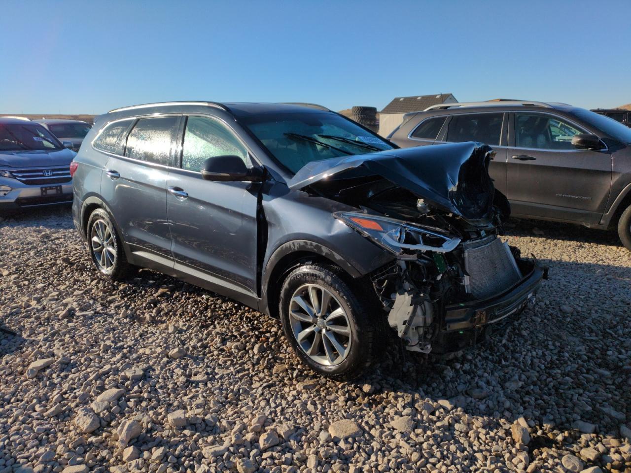 2017 HYUNDAI SANTA FE S - Image 4