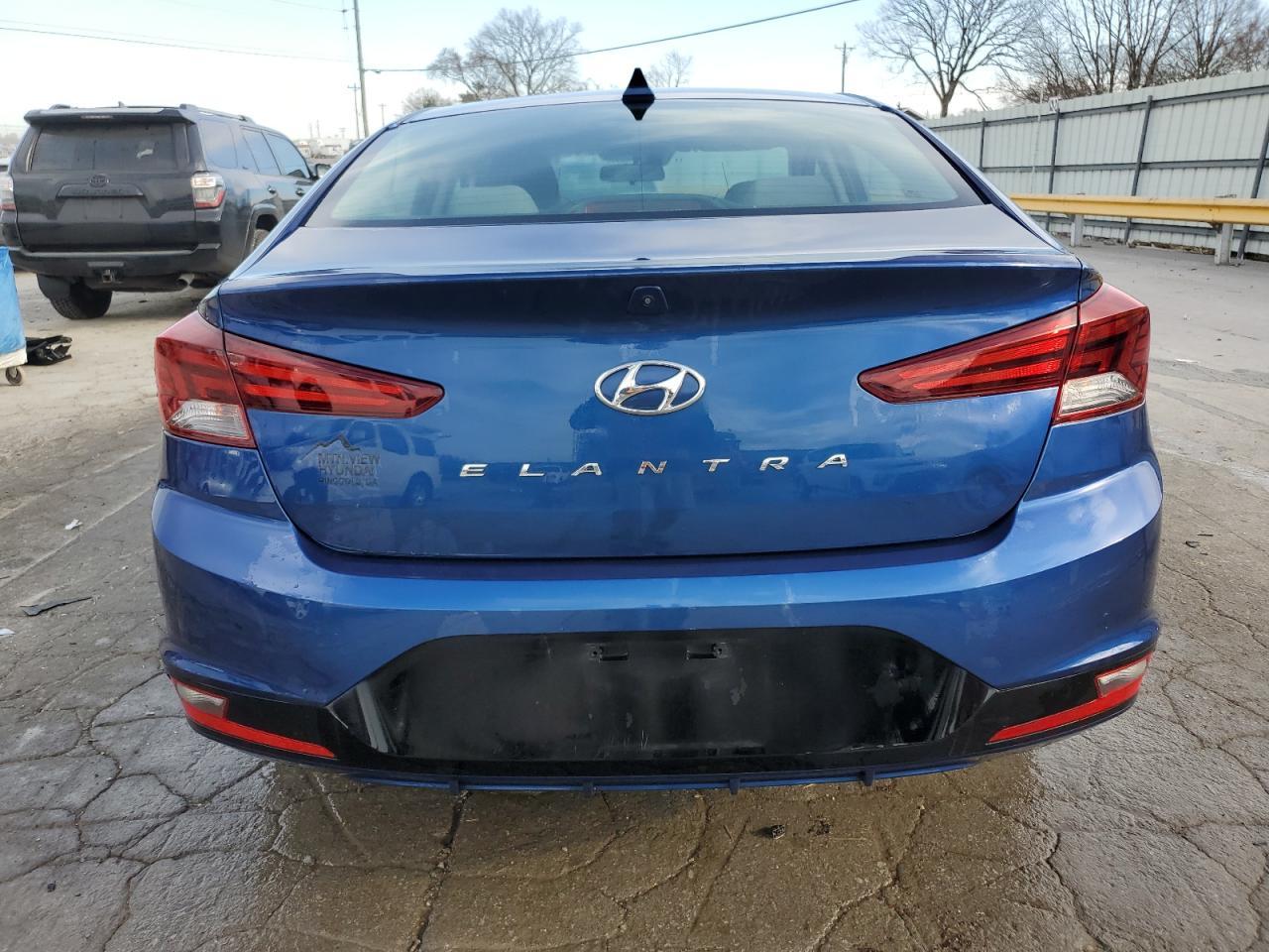 2019 HYUNDAI ELANTRA SE - Фото 6