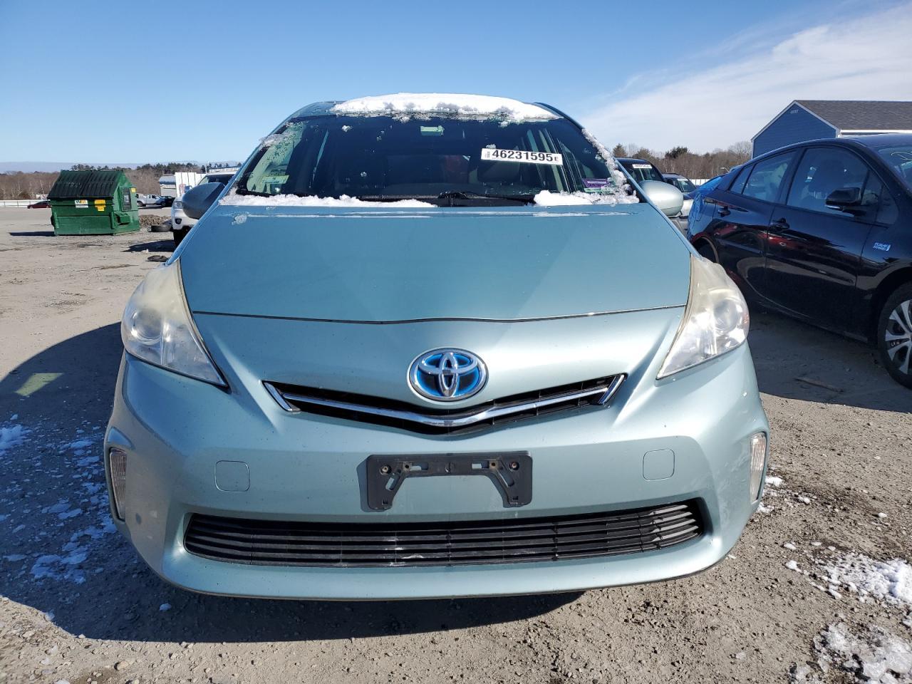 2013 TOYOTA PRIUS V - Image 5