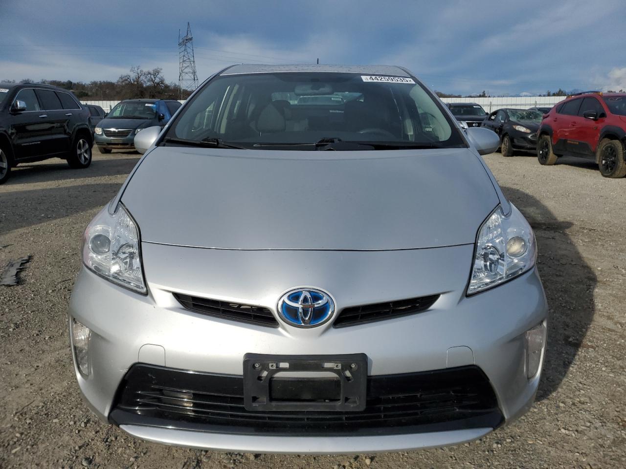 2015 TOYOTA PRIUS - Фото 5