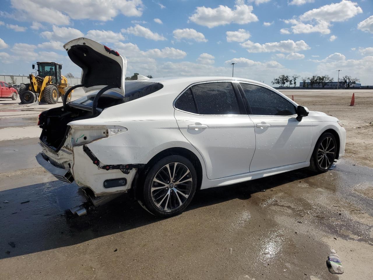 2019 TOYOTA CAMRY L - Image 3