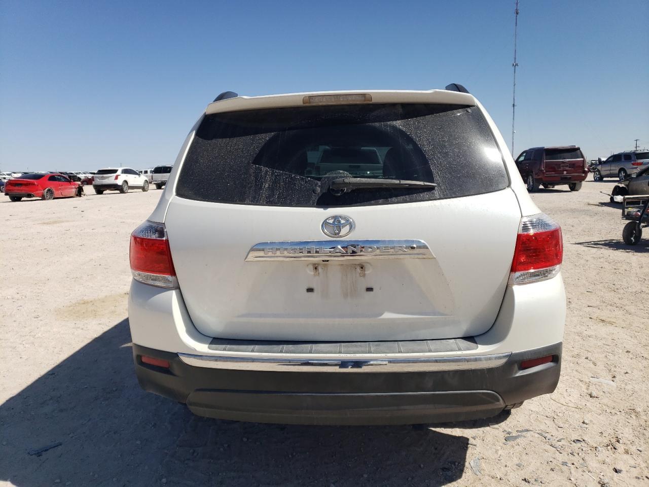 2011 TOYOTA HIGHLANDER - Image 6