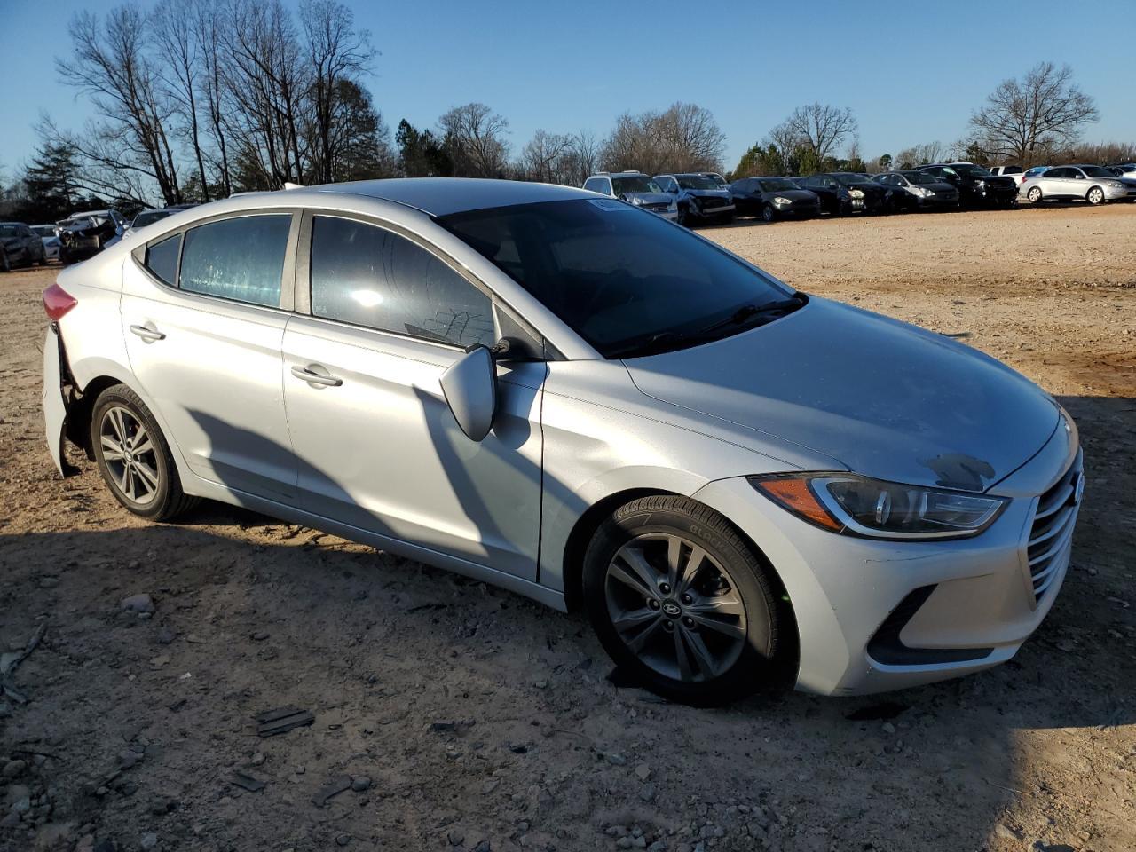 2018 HYUNDAI ELANTRA SE - Фото 4