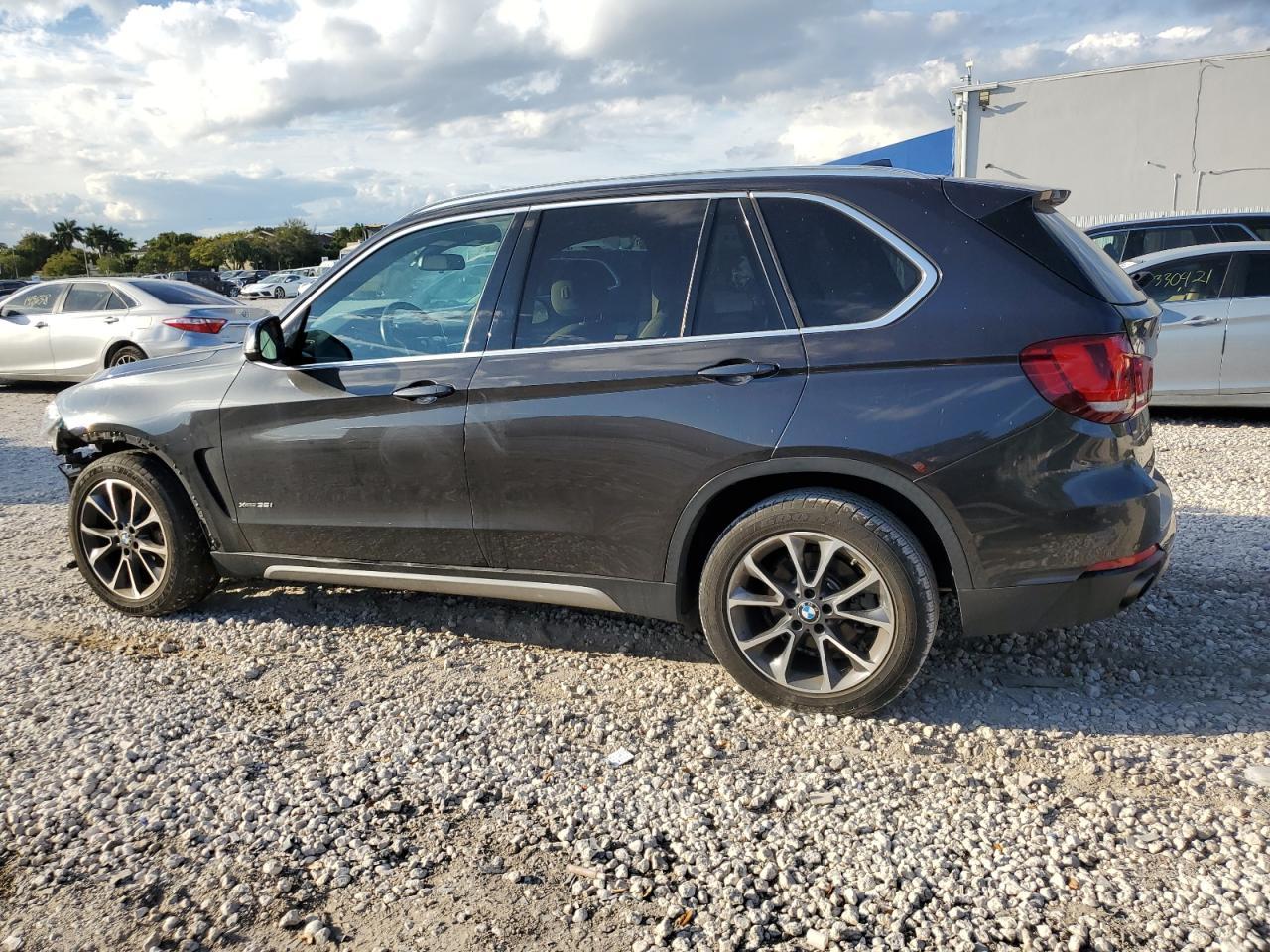 2017 BMW X5 XDRIVE3 - Фото 2