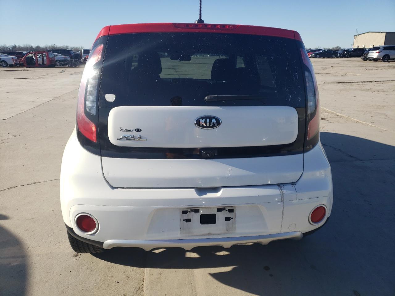 2017 KIA SOUL + - Фото 6