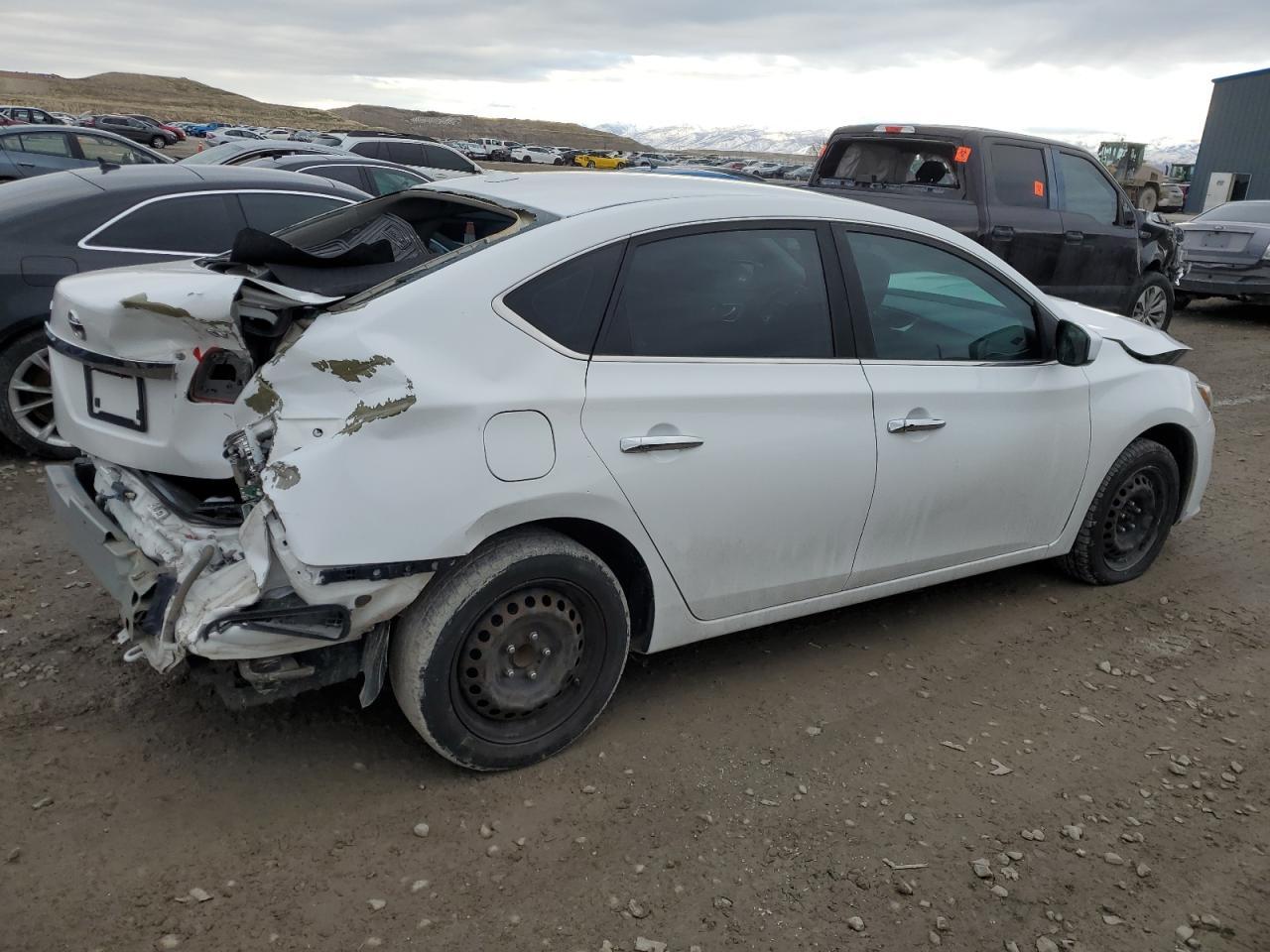 2016 NISSAN SENTRA S - Фото 3