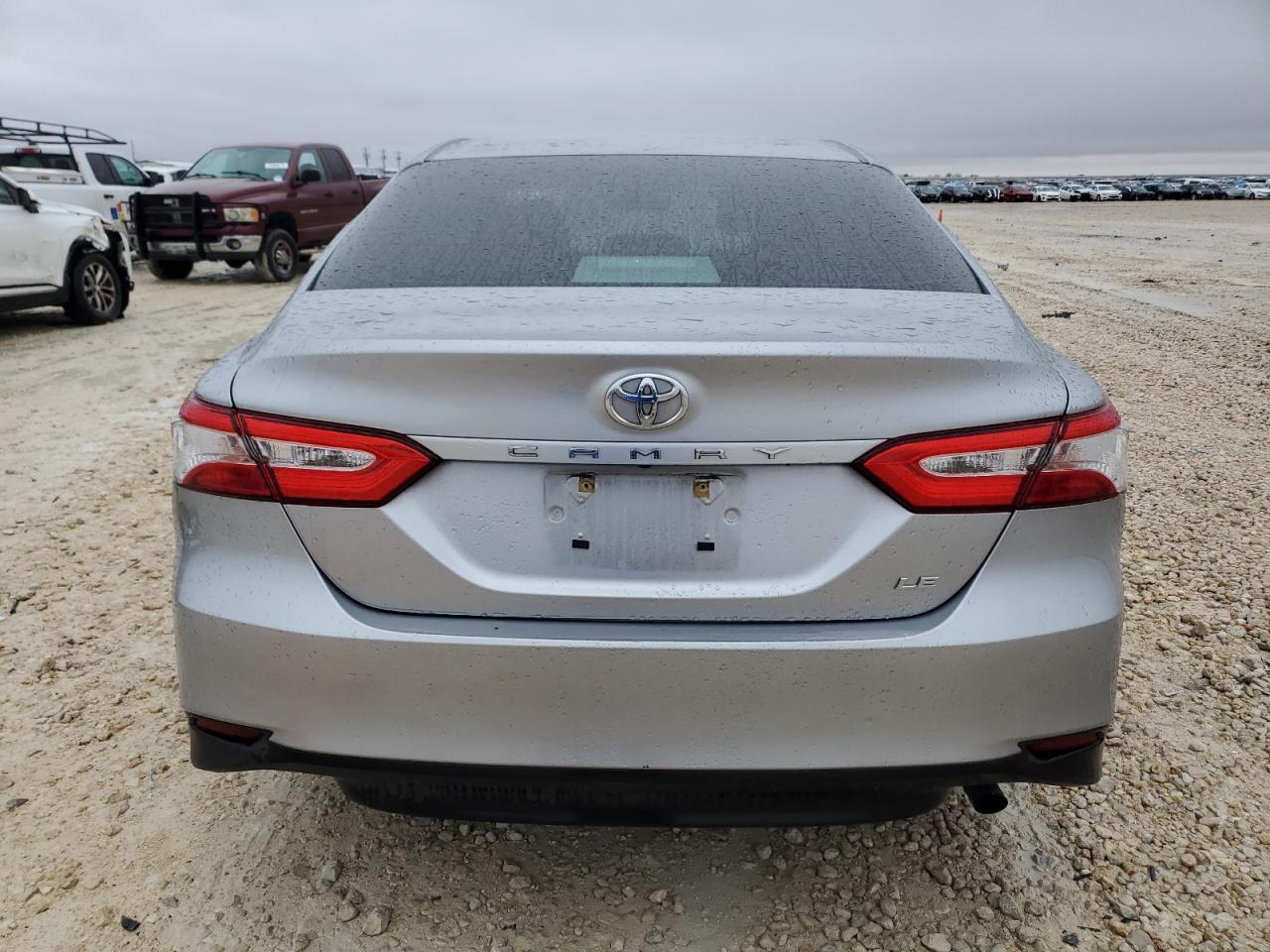 2018 TOYOTA CAMRY L - Фото 6