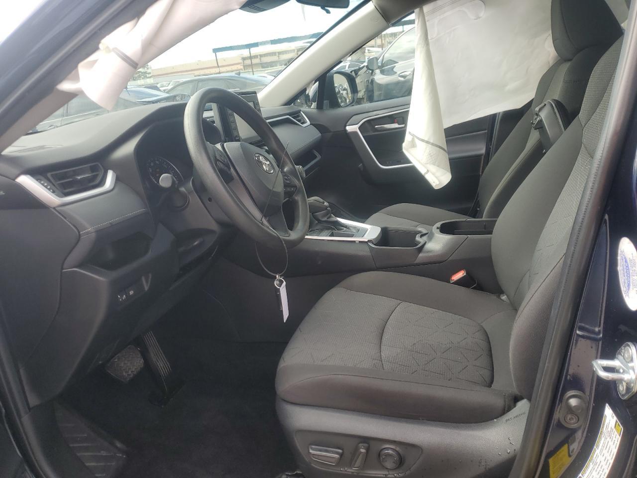 2022 TOYOTA RAV4 XLE - Фото 7