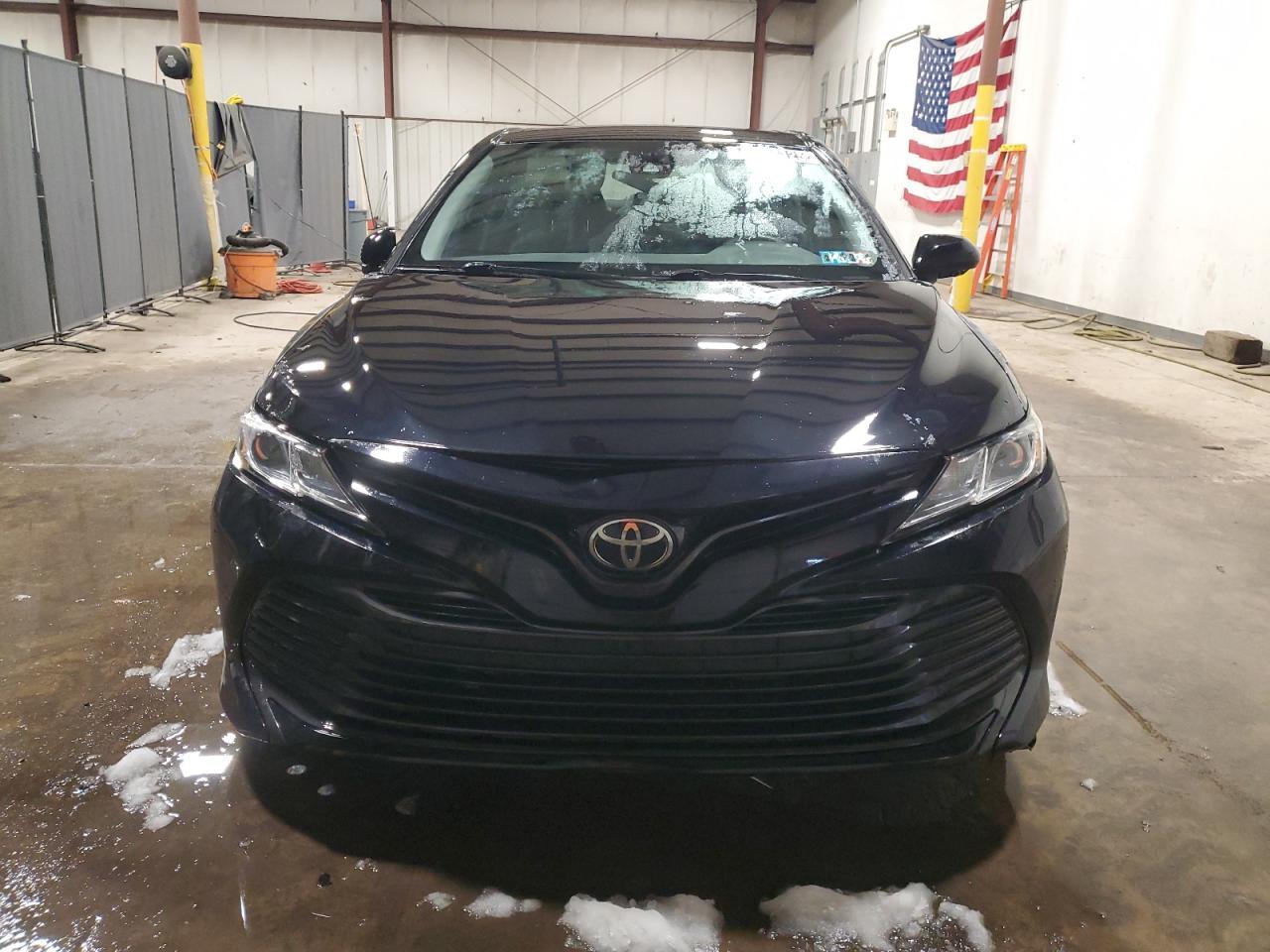 2020 TOYOTA CAMRY LE - Фото 5