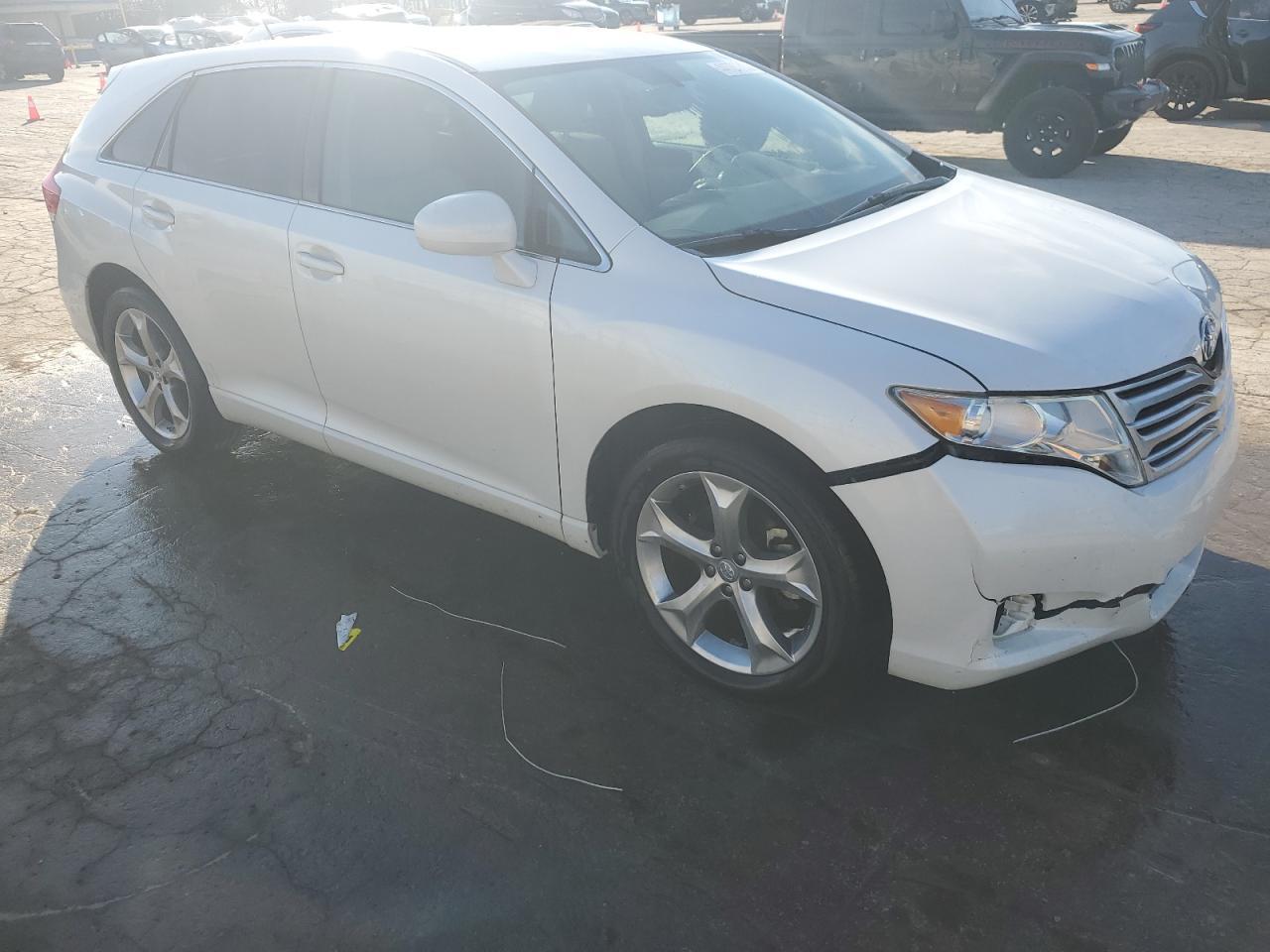 2011 TOYOTA VENZA - Фото 4