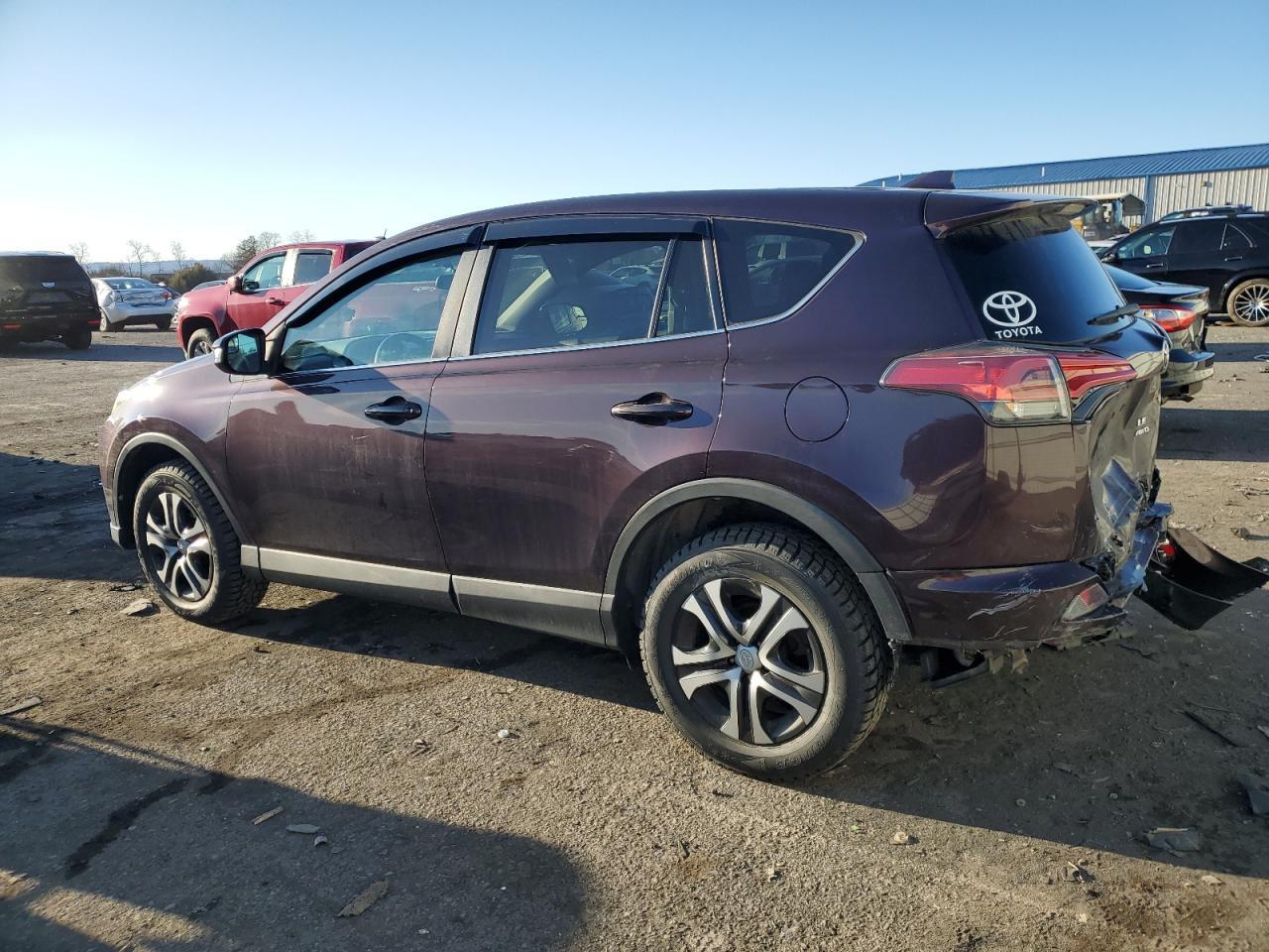 2016 TOYOTA RAV4 LE - Фото 2