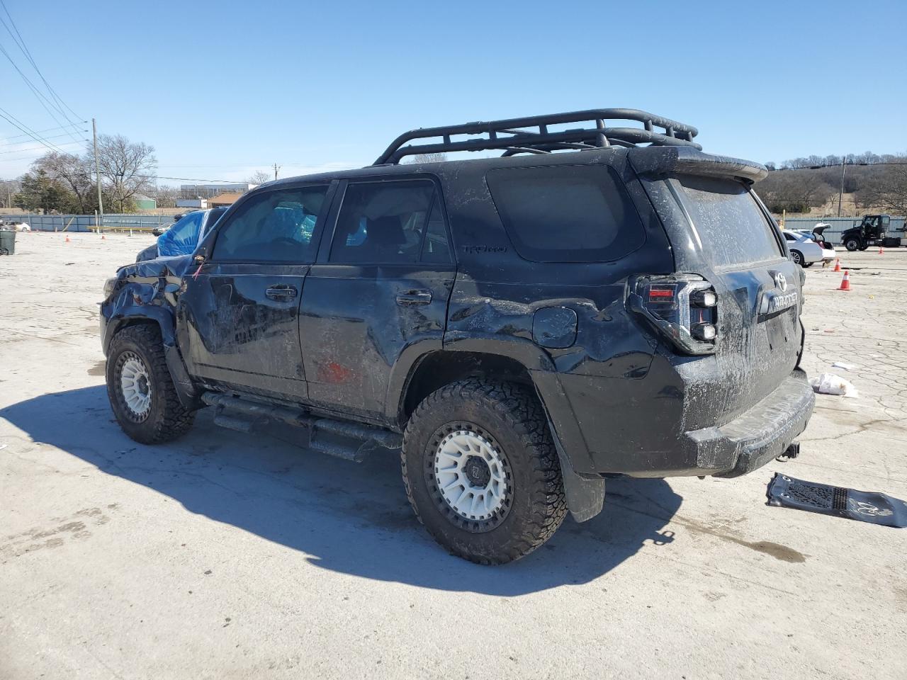 2020 TOYOTA 4RUNNER SR - Фото 2
