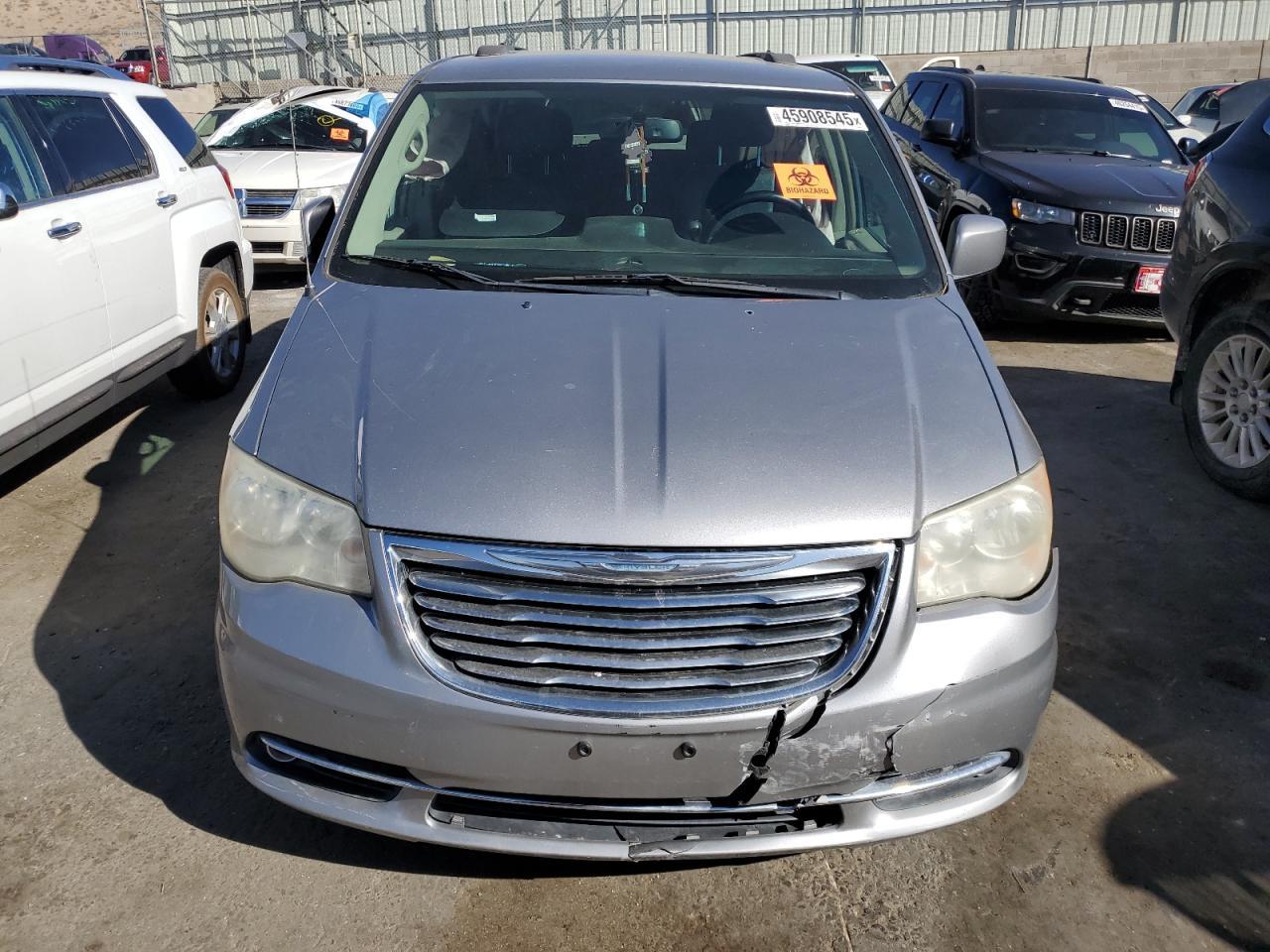 2014 CHRYSLER TOWN & COU - Фото 5