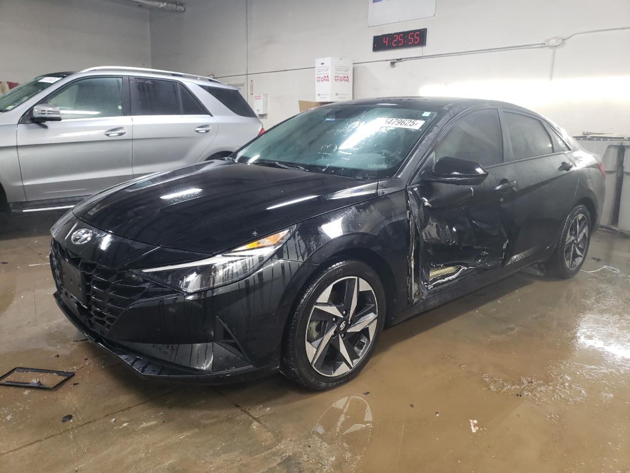 2023 HYUNDAI ELANTRA SE