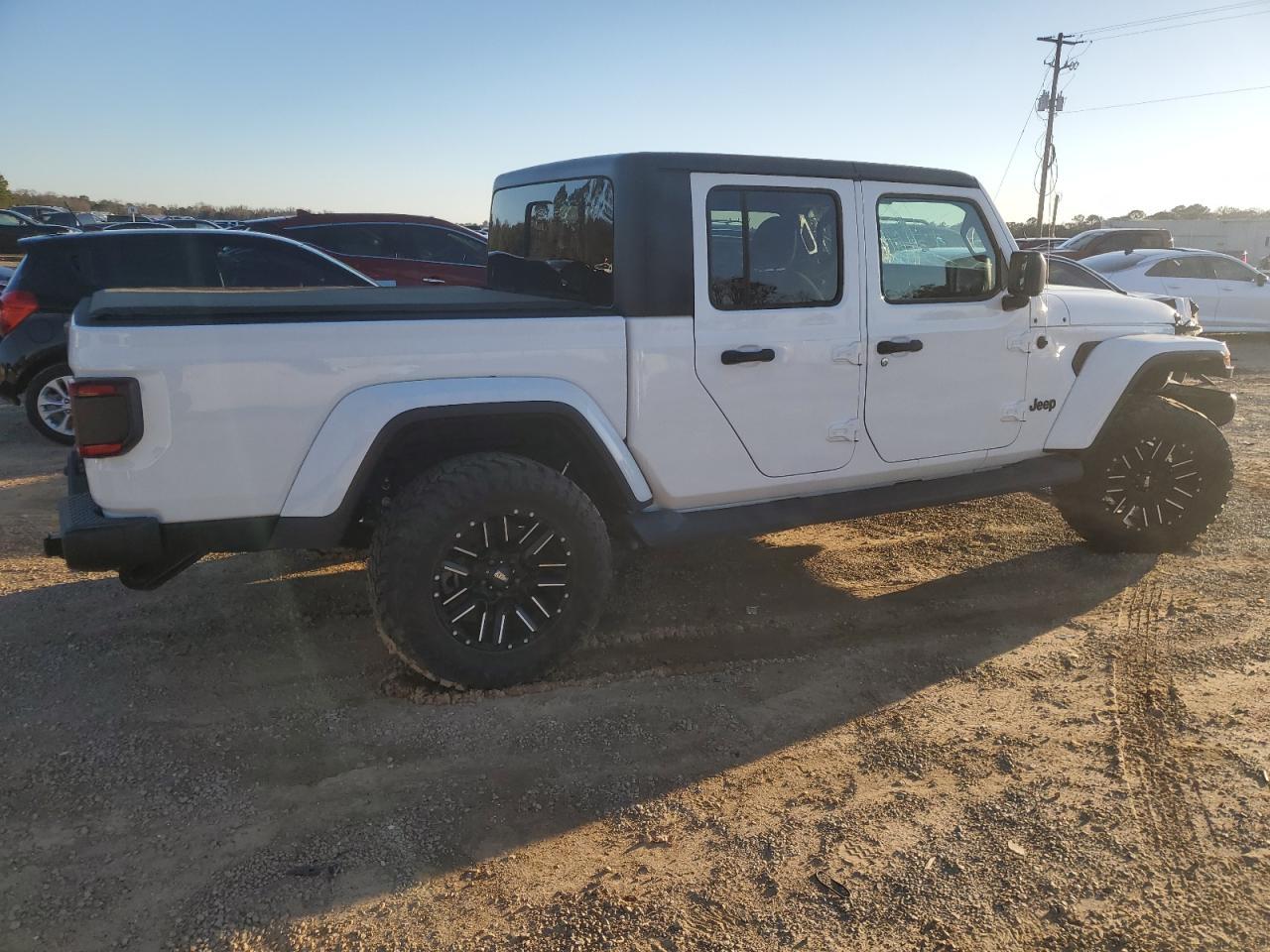 2020 JEEP GLADIATOR - Image 3